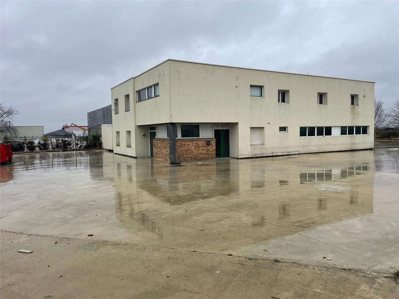 Vente Local d'activités 1150 m² non divisibles