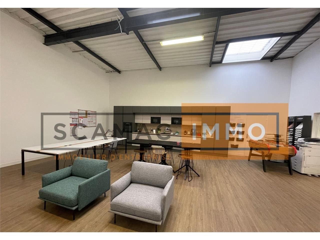 Local d'activités de 586m²