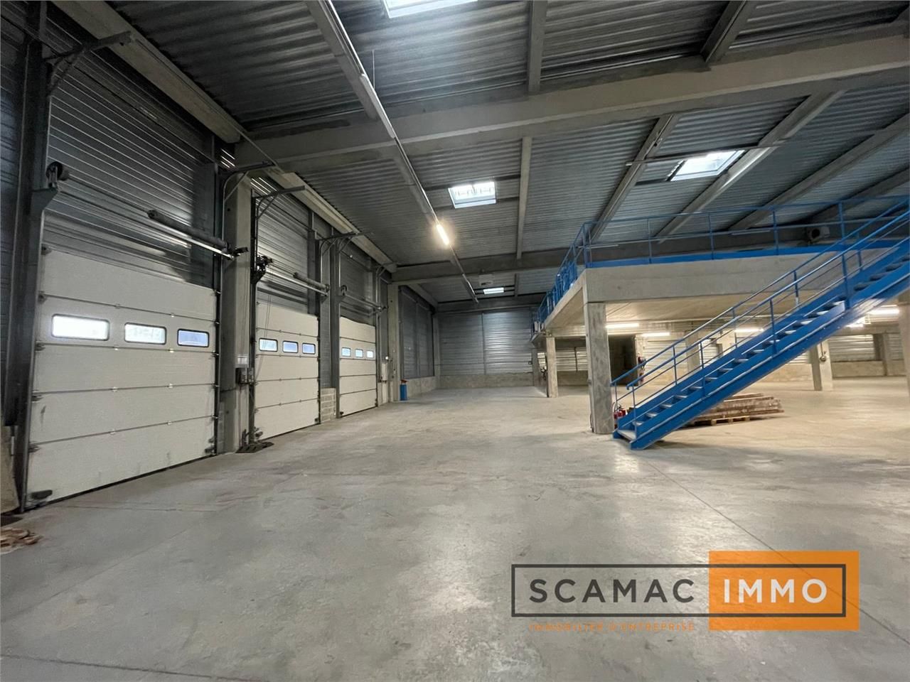 Local d'activités de 2880m²