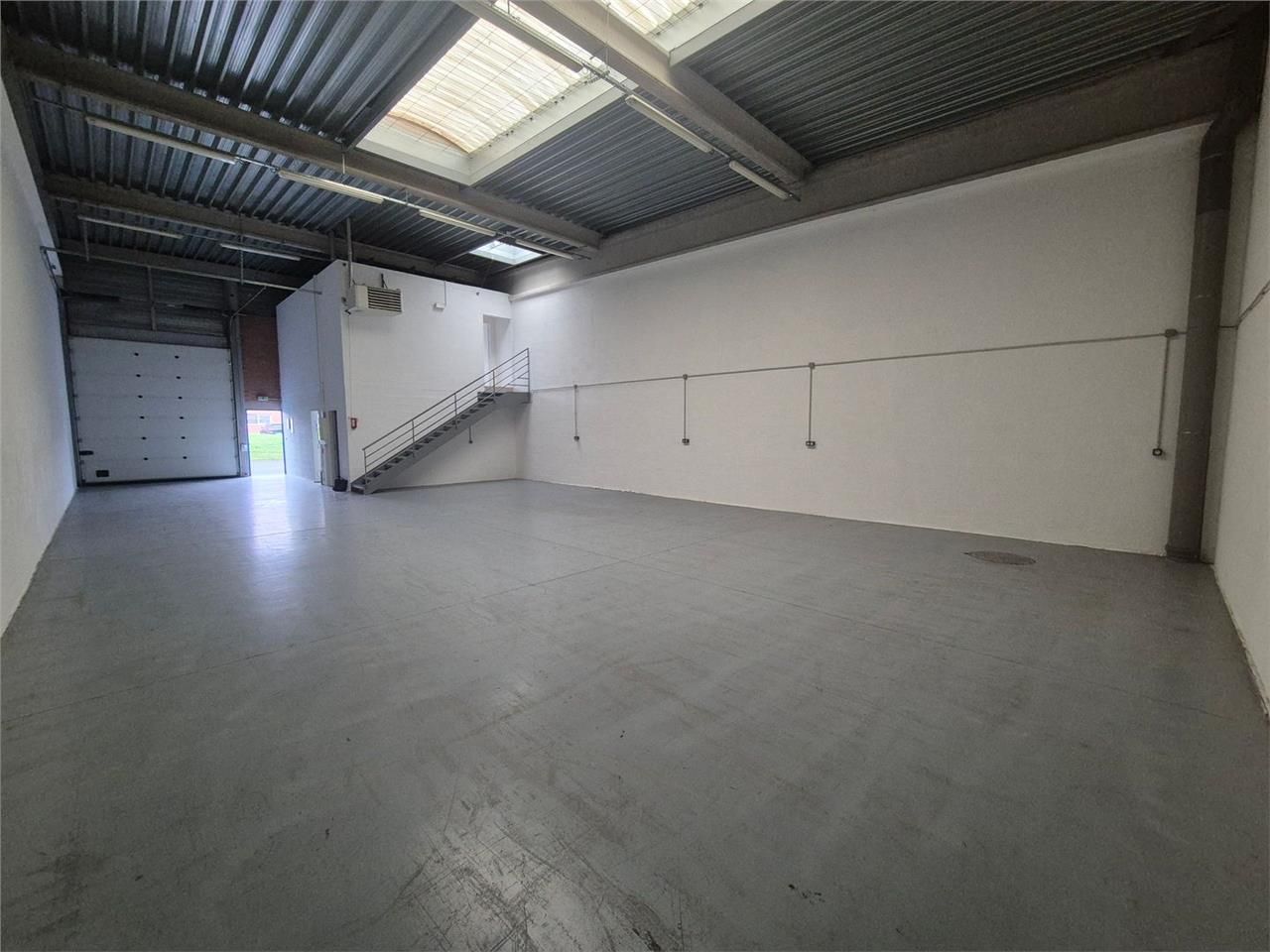 Location Local d'activités 195 m² non divisibles