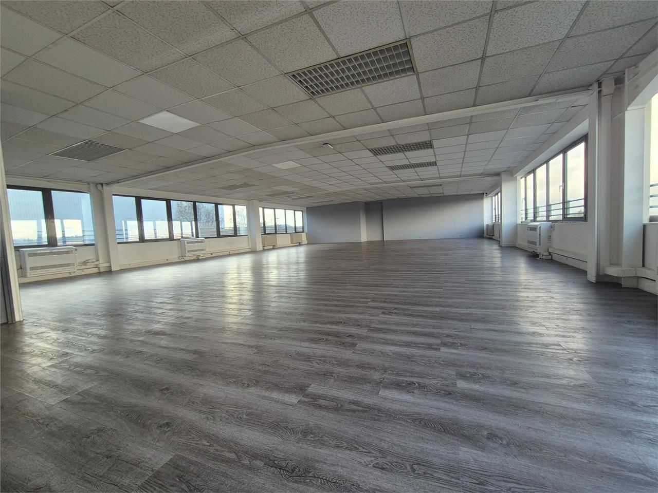 Location Bureaux 258 m² non divisibles