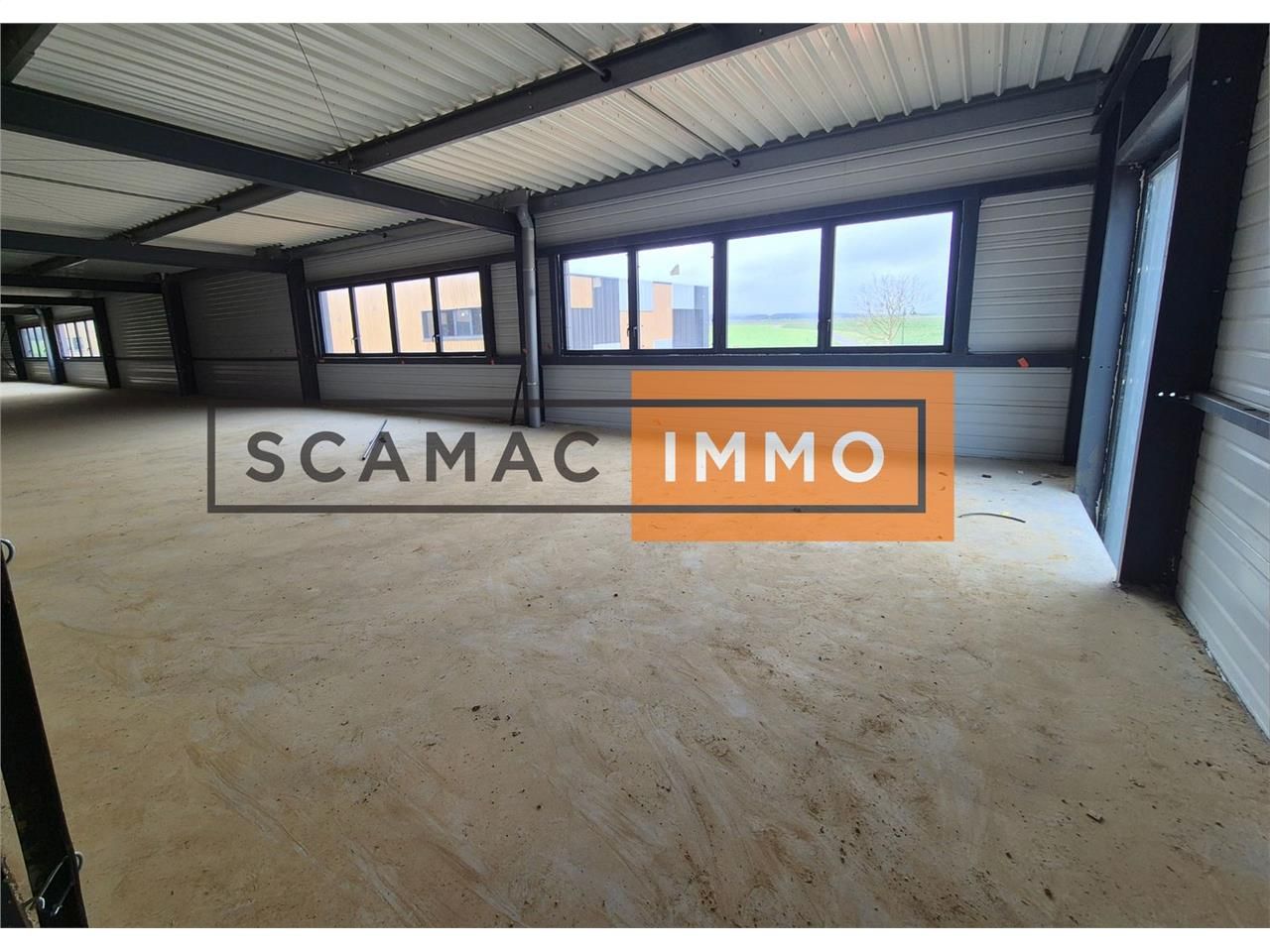 Local d'activités de 390m²