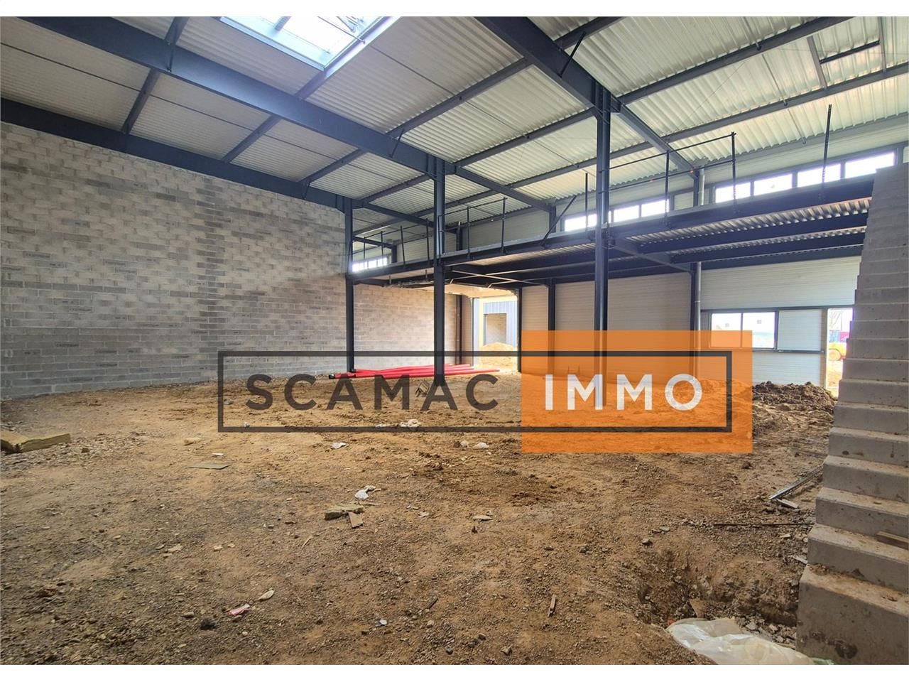 Local d'activités de 390m²