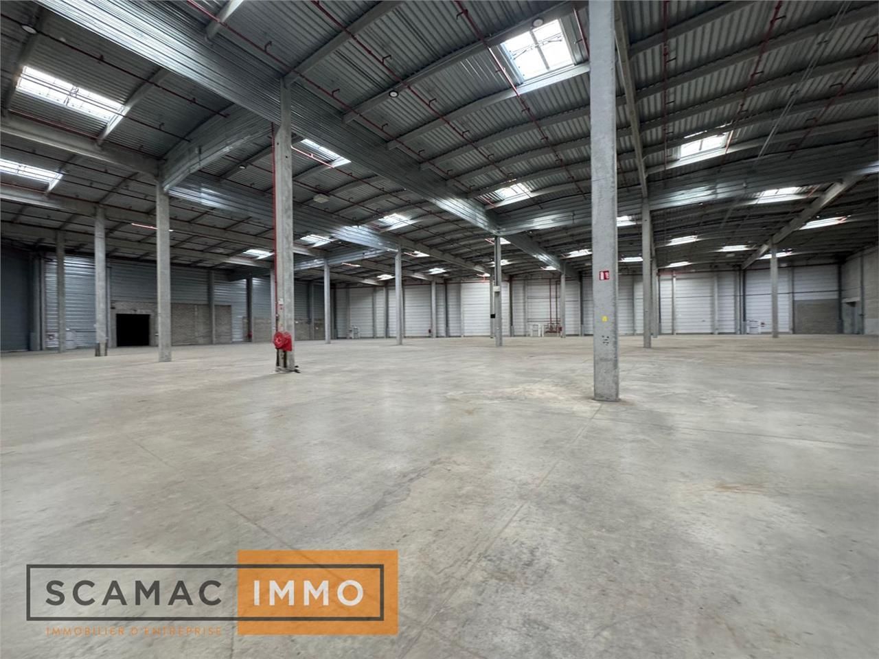 Entrepôt de 6407m²
