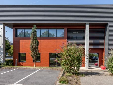 Local d'activités de 1247m²