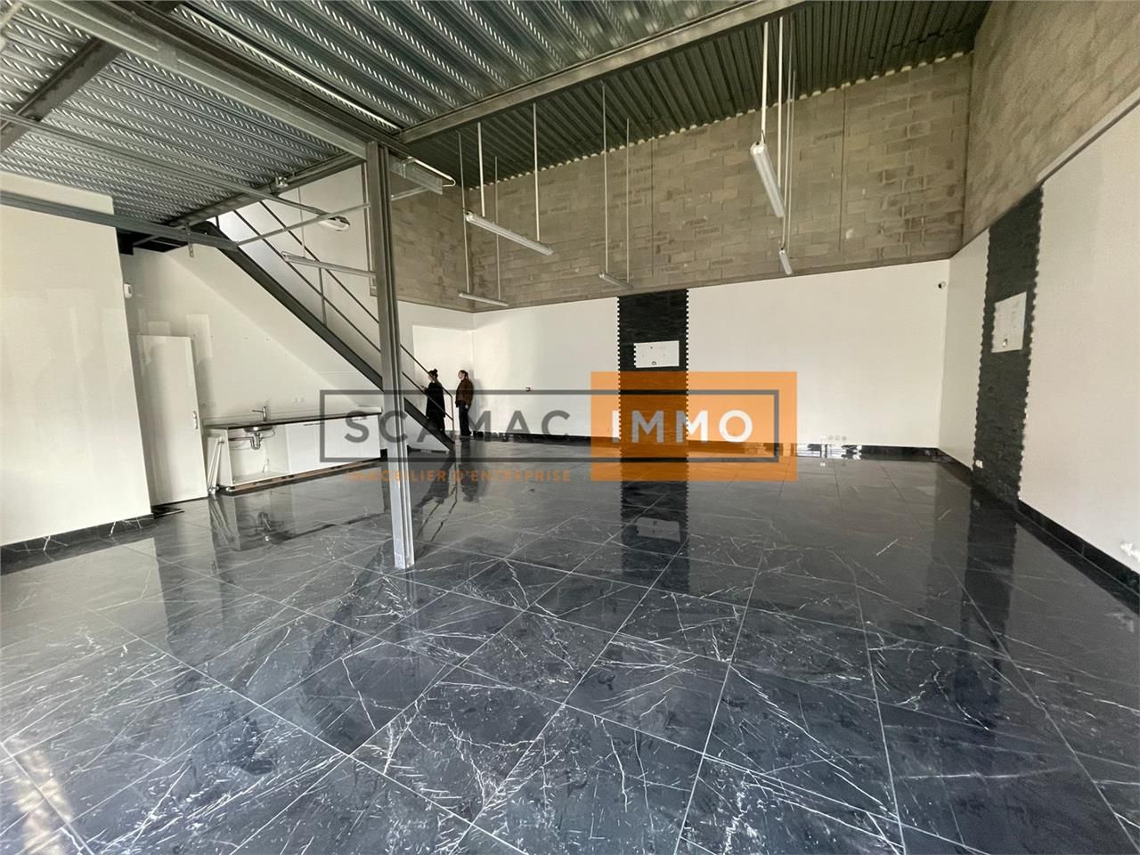 Location Local d'activités 250 m² non divisibles