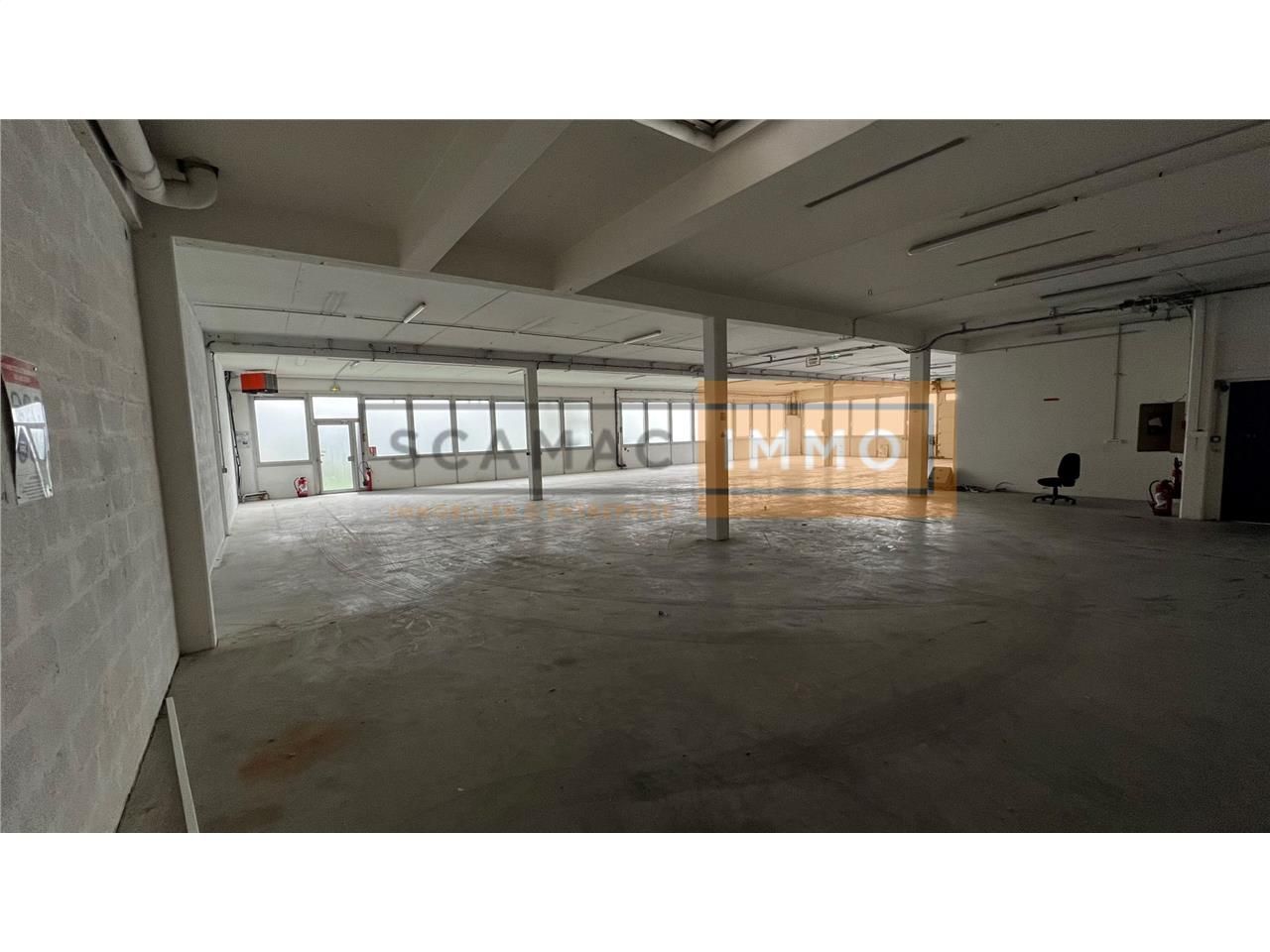 Location Local d'activités 819 m² non divisibles
