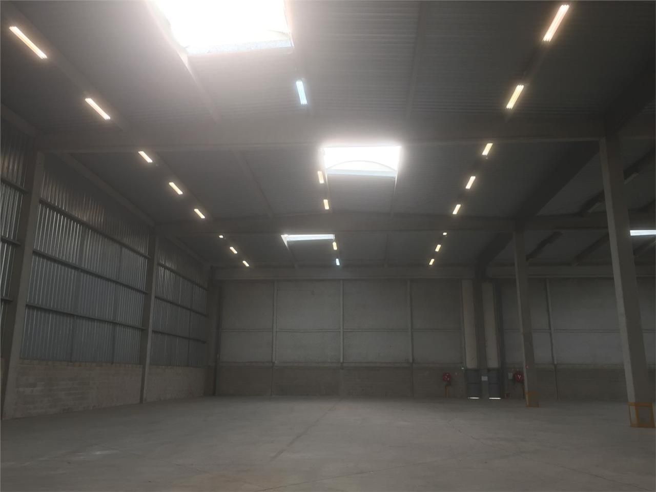 Entrepôt de 3204m²