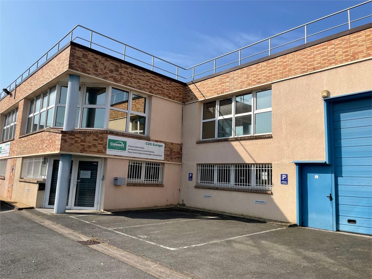 Location Entrepôt 1799 m² non divisibles