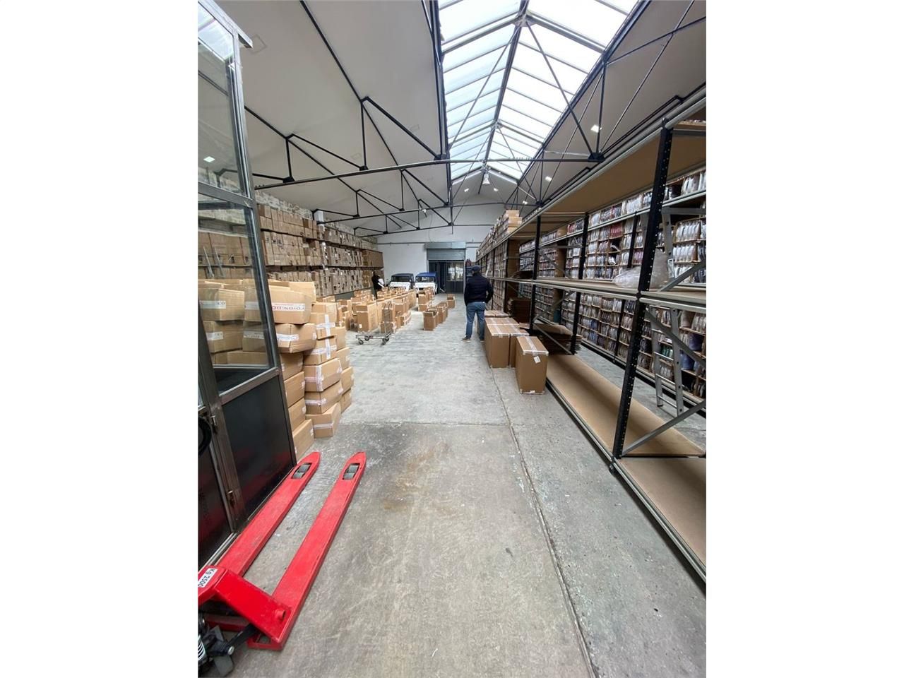 Location Entrepôt 750 m² non divisibles