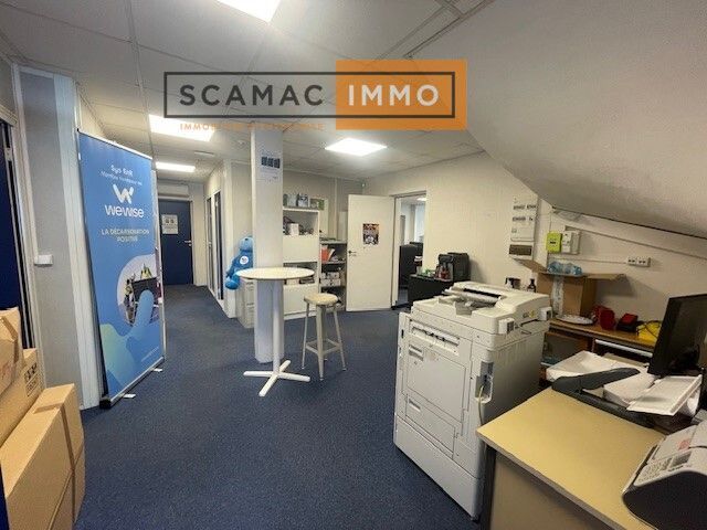 Locaux mixtes de 438m²