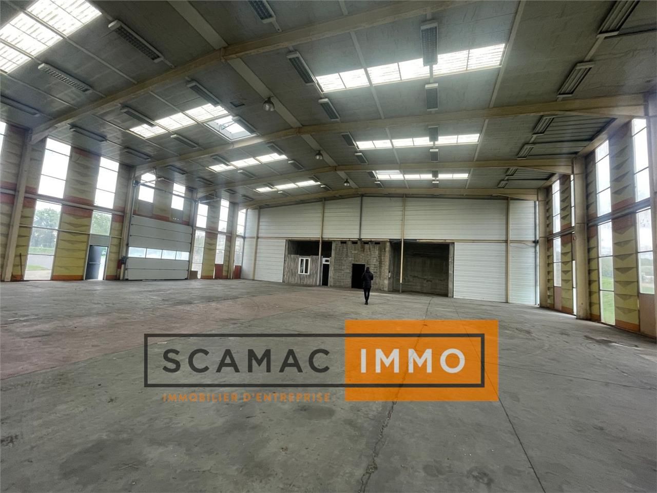 Local d'activités de 980m²