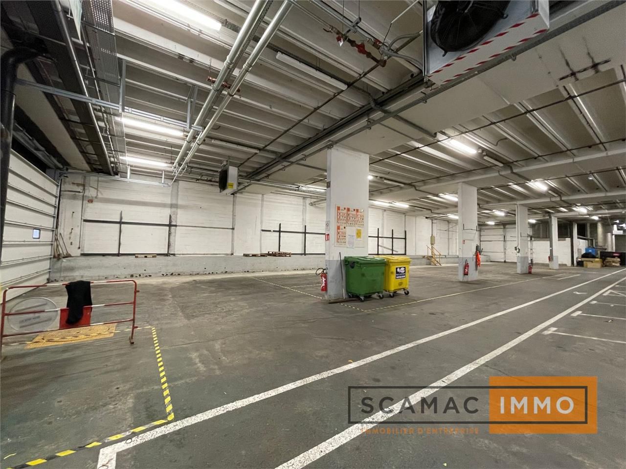 Entrepôt de 1700m²