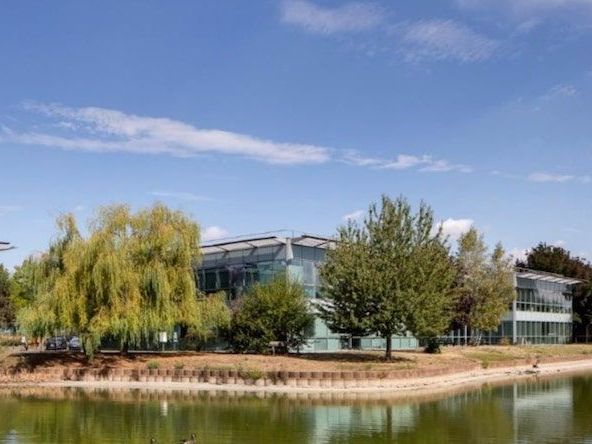 Vente Local d'activités 1530 m² non divisibles