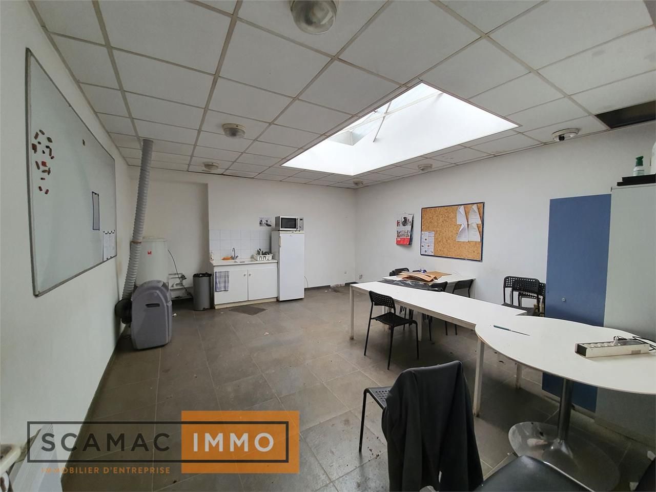 Local d'activités de 972m²