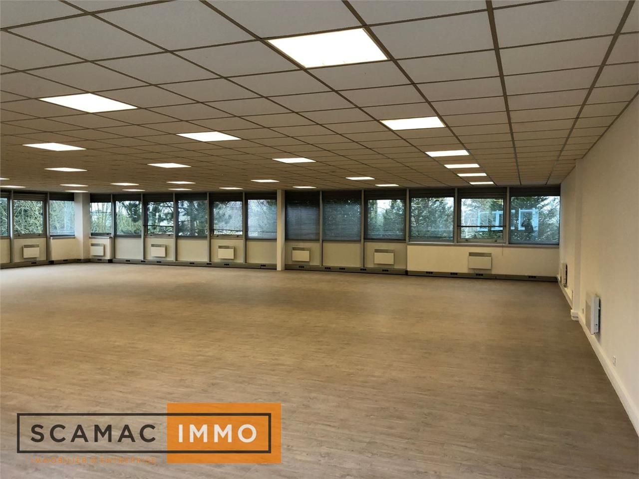 Location Entrepôt 644 m² non divisibles