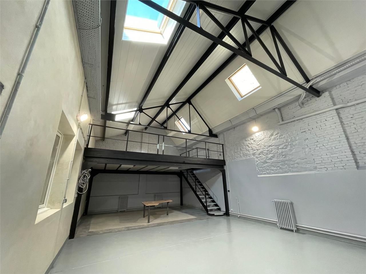 Location Local d'activités 394 m² non divisibles