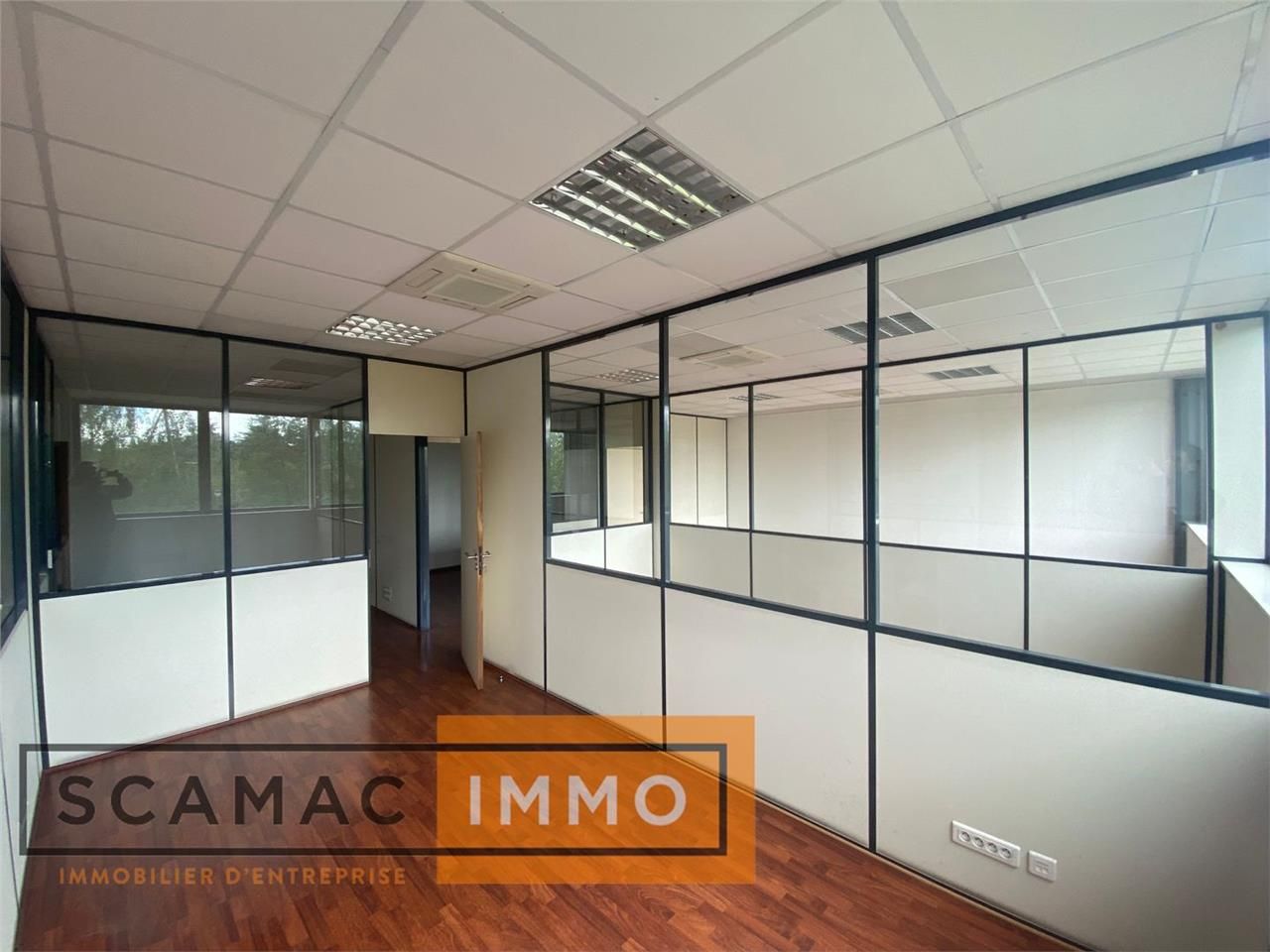Location Bureaux 122 m² non divisibles