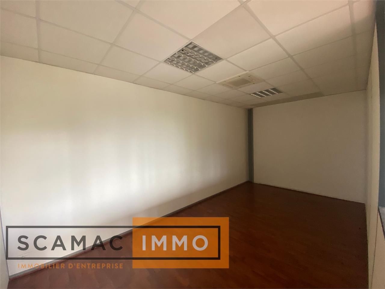 Bureau de 122m²