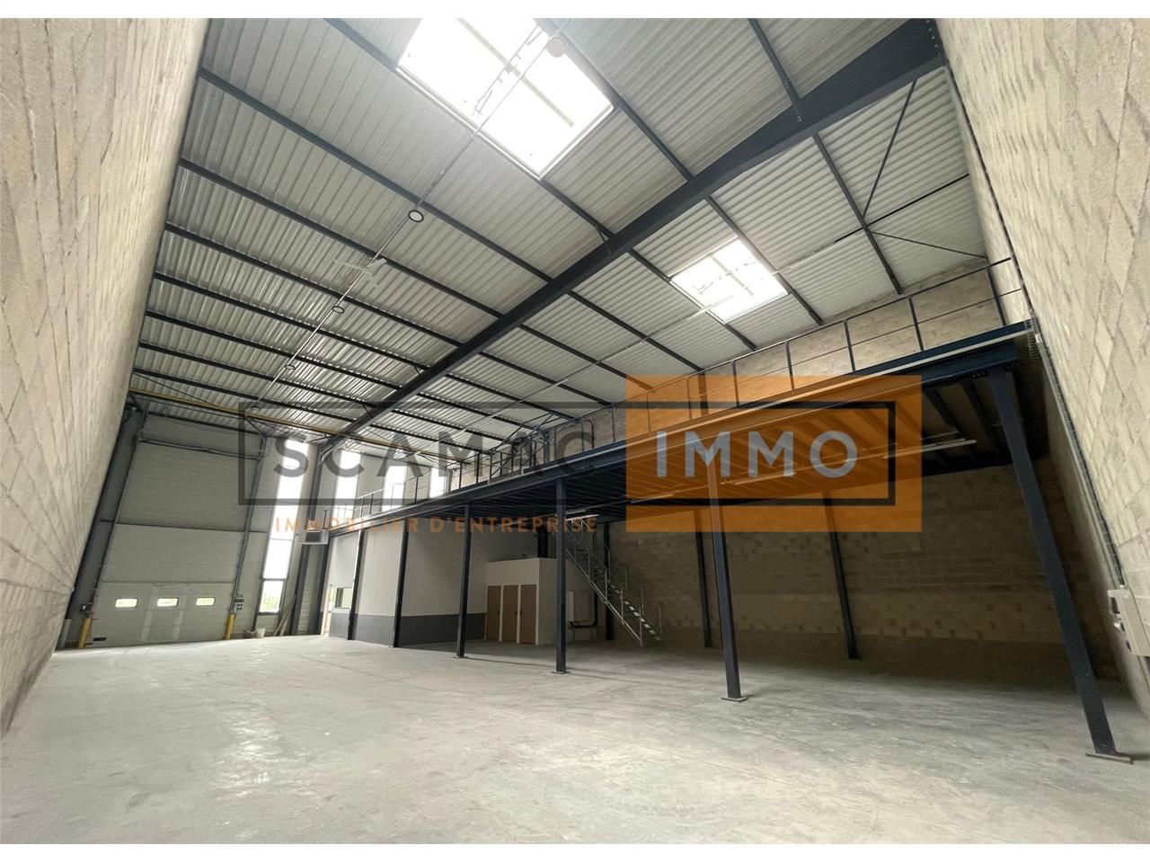 Location Local d'activités 601 m² non divisibles