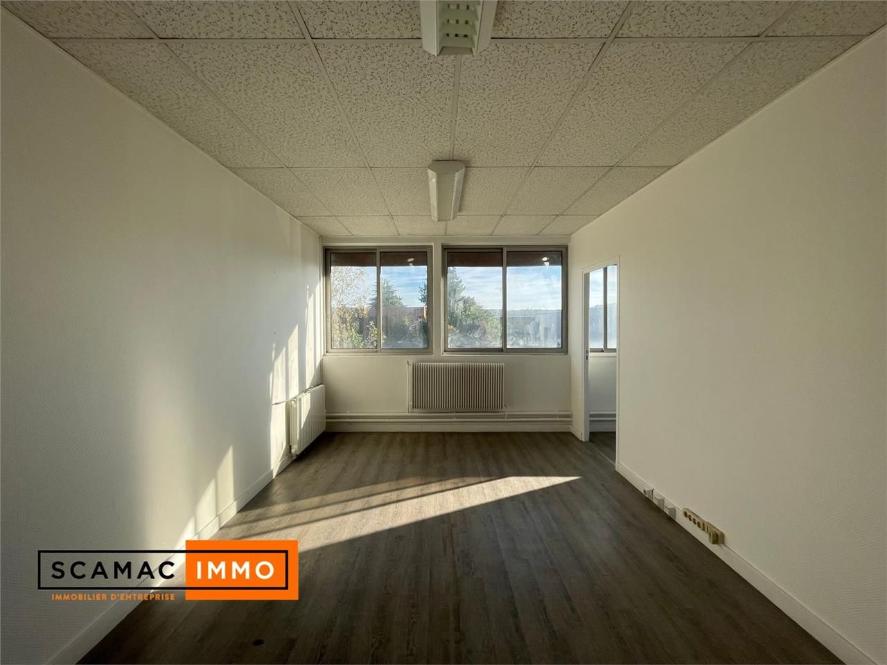 Location Bureaux 200 m² non divisibles