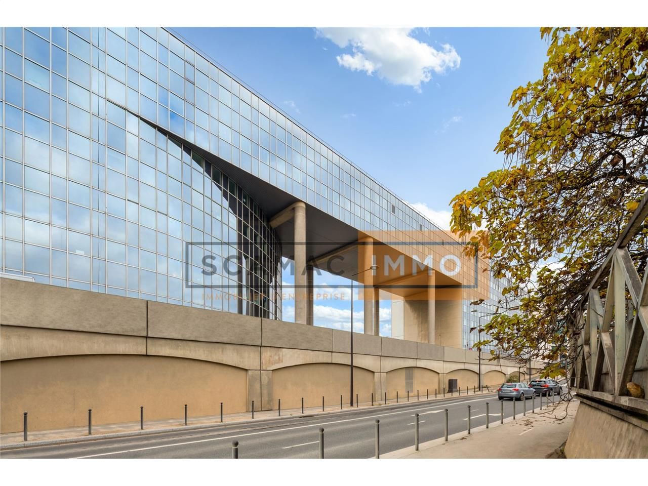 Location Bureaux 1043 m² non divisibles