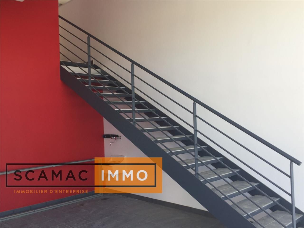 Local d'activités de 796m²