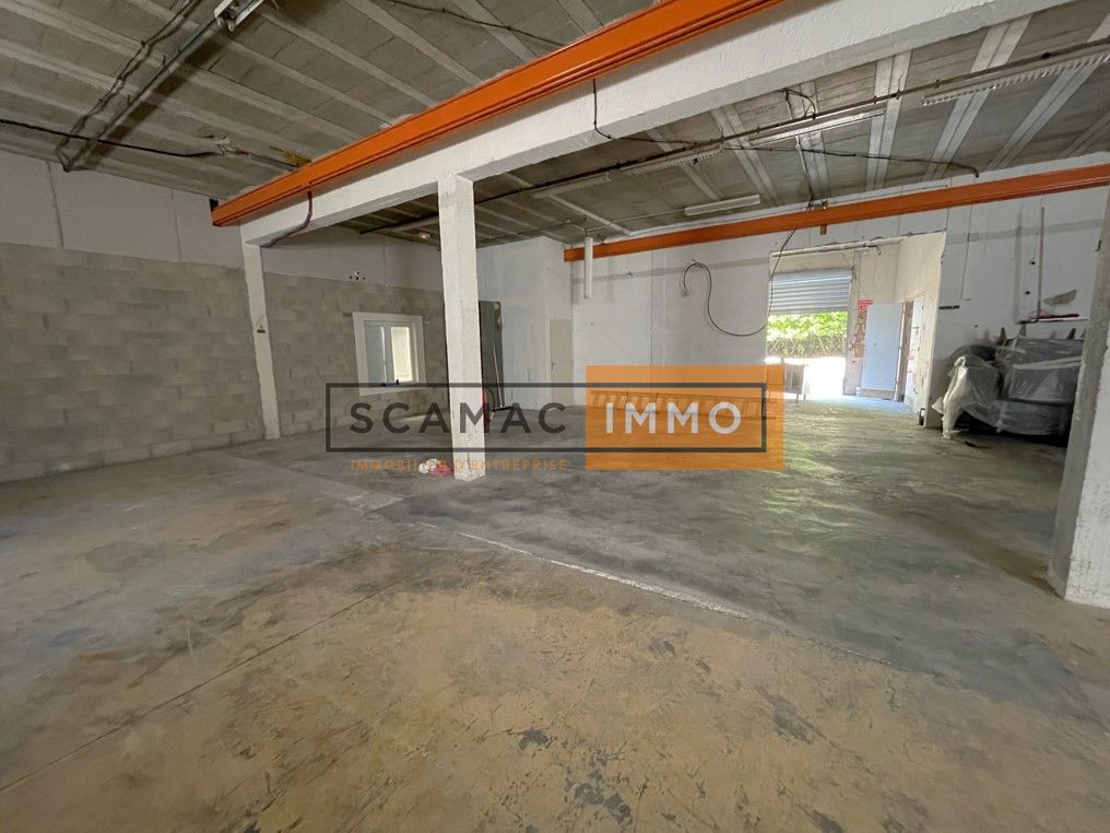 Local d'activités de 450m²