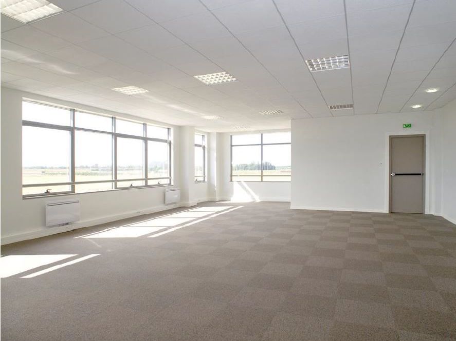 Location Bureaux 178 m² non divisibles