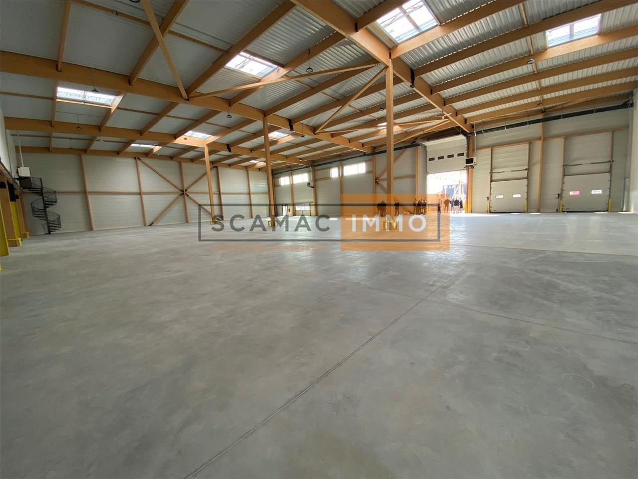 Location Local d'activités 4670 m² non divisibles