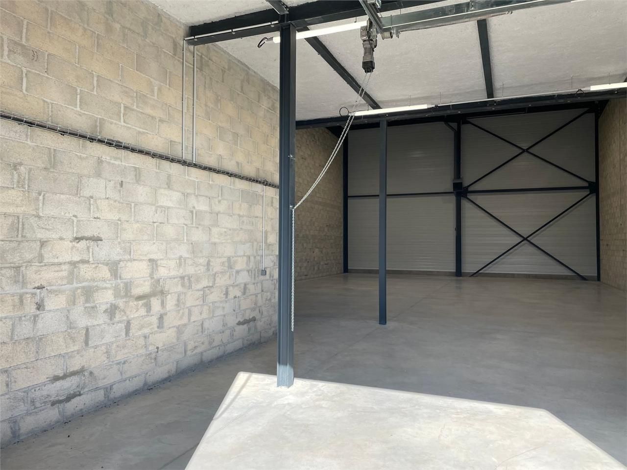 Location Local d'activités 383 m² non divisibles
