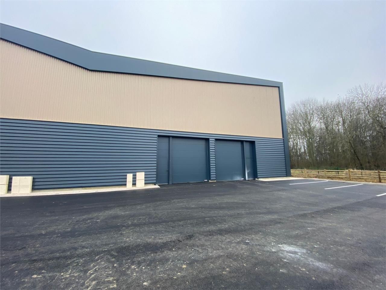 Local d'activités de 430m²