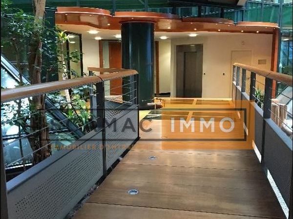 Vente Bureaux 690 m² non divisibles