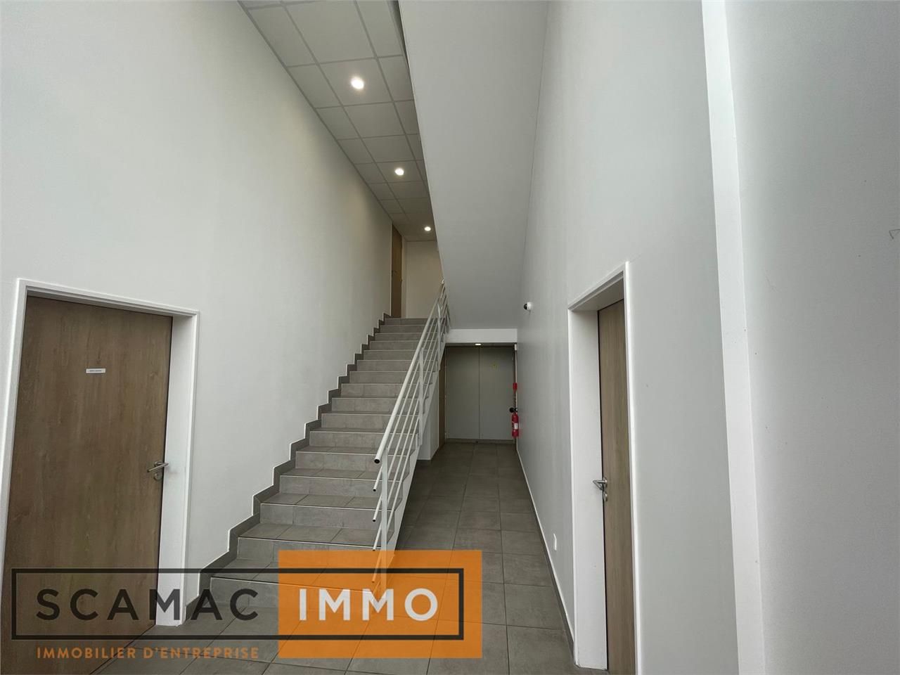 Local d'activités de 425m²