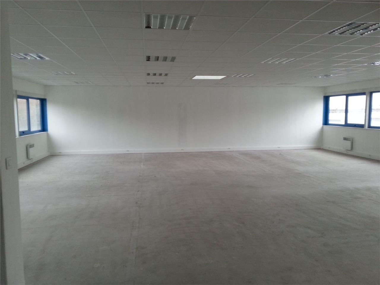 Local d'activités de 993m²