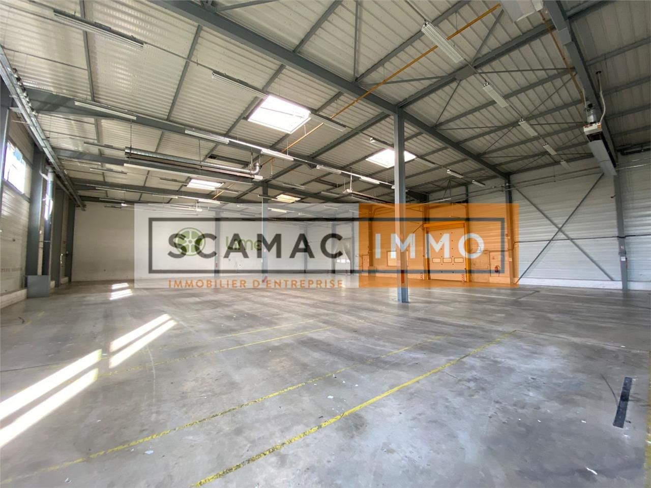 Location Entrepôt 1375 m² non divisibles