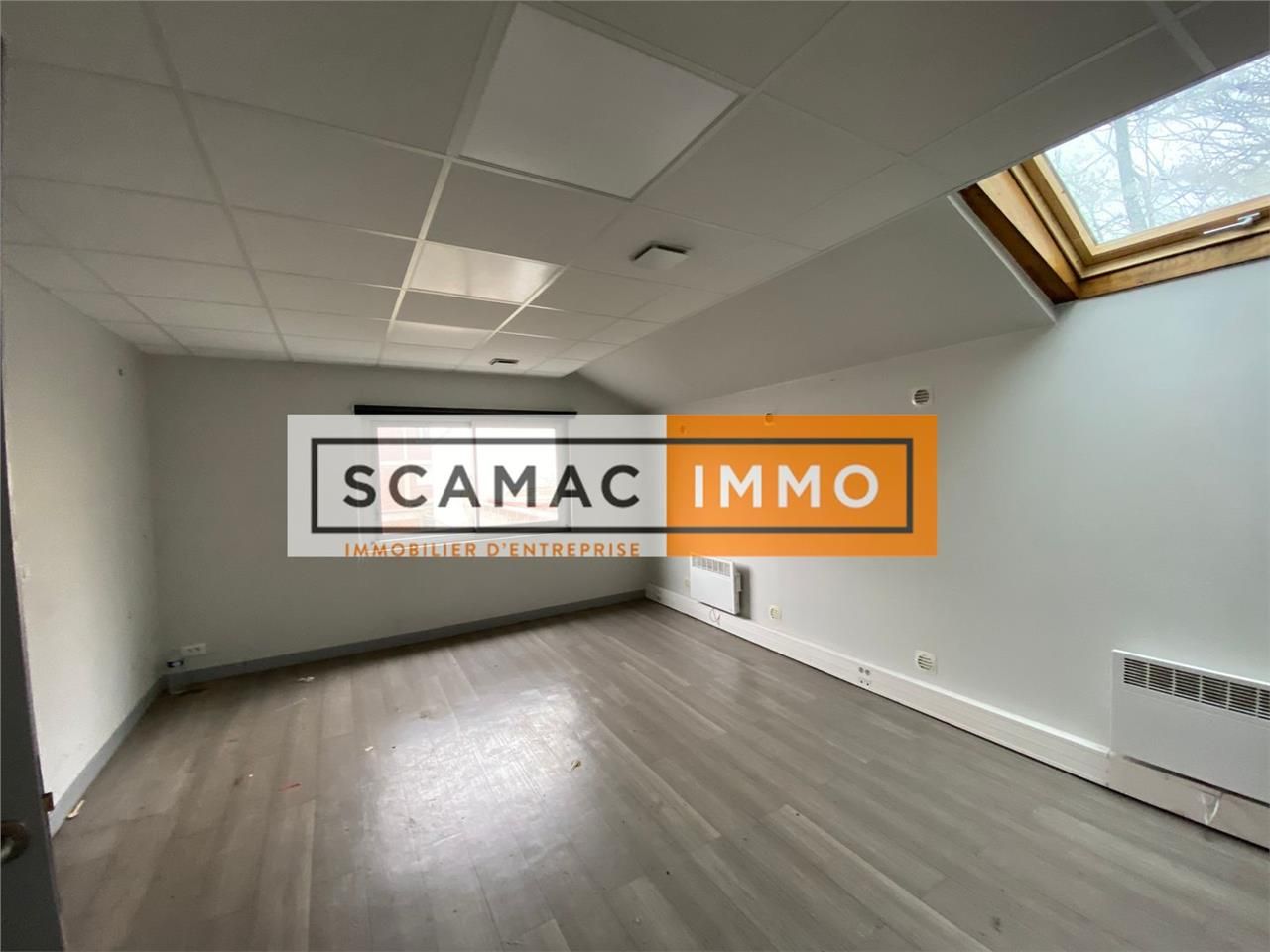 Entrepôt de 1600m²