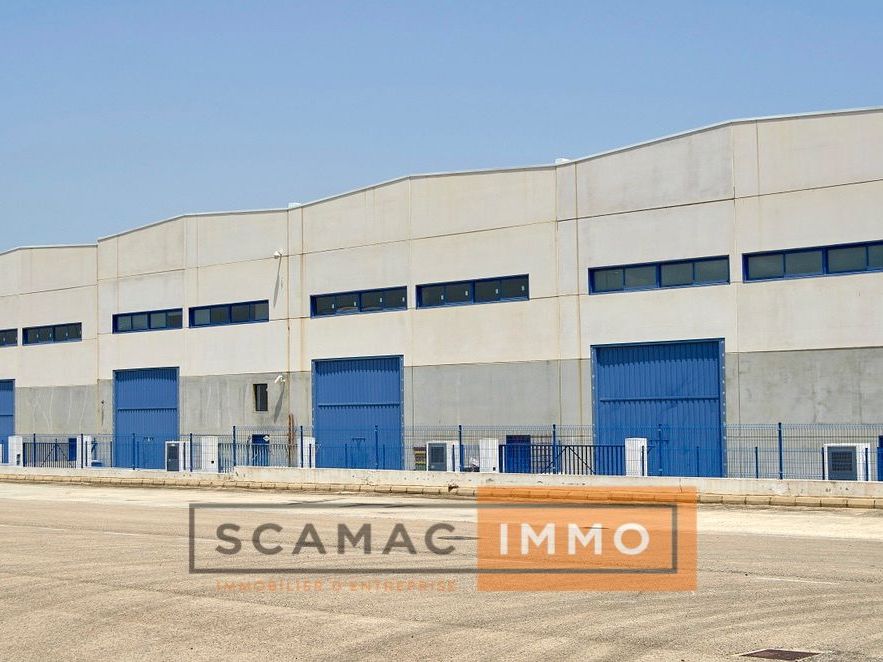 Location Entrepôt 12747 m² non divisibles