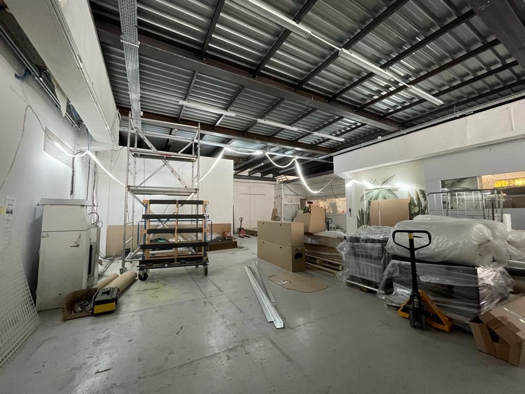 Location Local d'activités 457 m² non divisibles