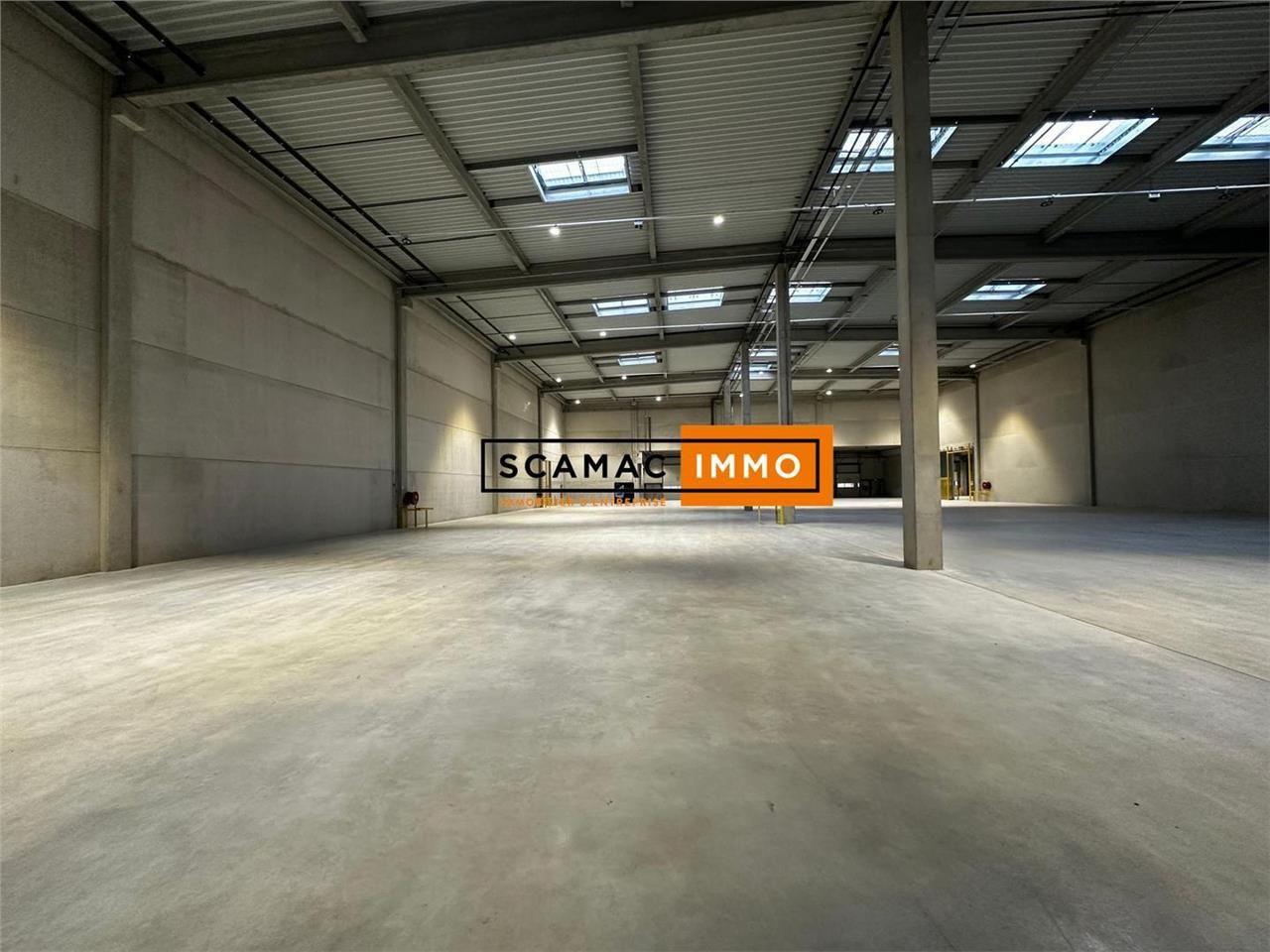 Location Local d'activités 3256 m² non divisibles