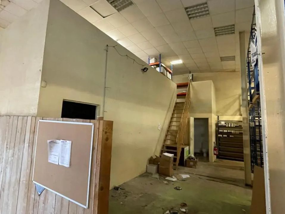 Entrepôt de 474m²