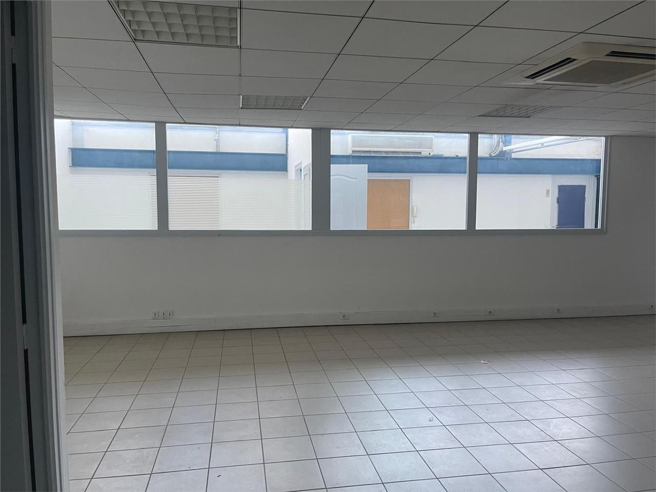 Local d'activités de 270m²