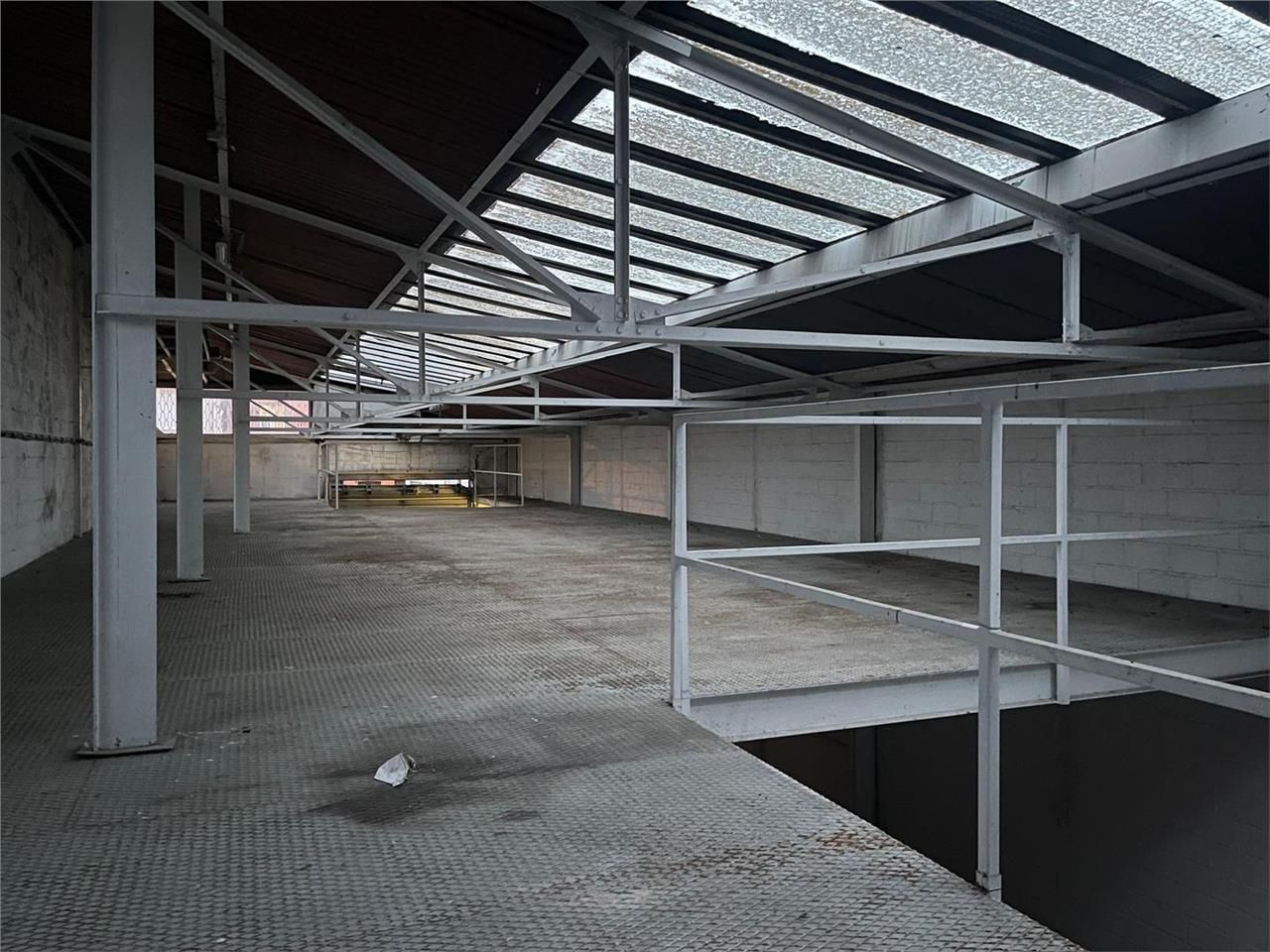 Local d'activités de 350m²