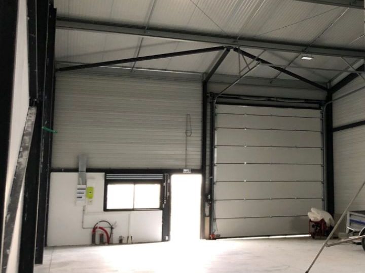 Local d'activités de 150m²