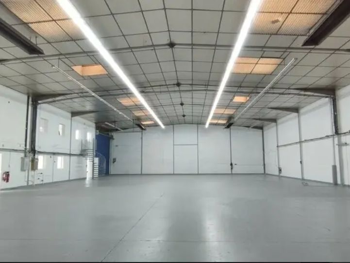 Vente Local d'activités 974 m² non divisibles
