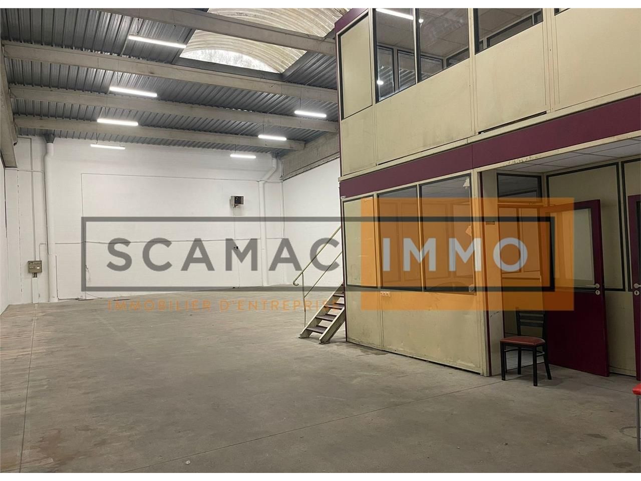 Location Local d'activités 375 m² non divisibles