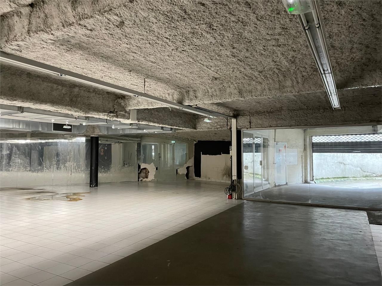 Local commercial de 598m²