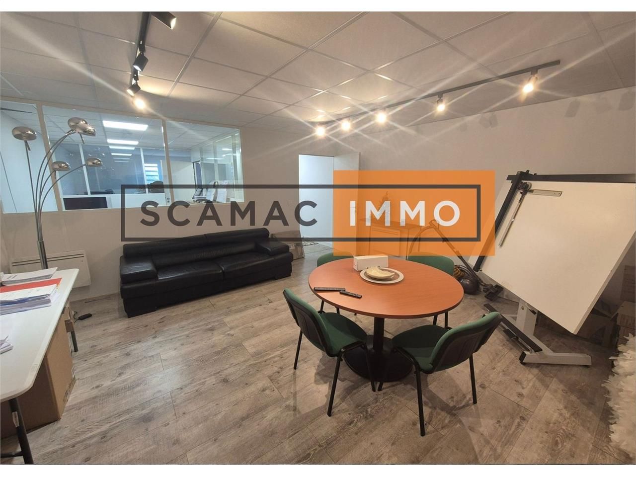 Location Local d'activités 160 m² non divisibles