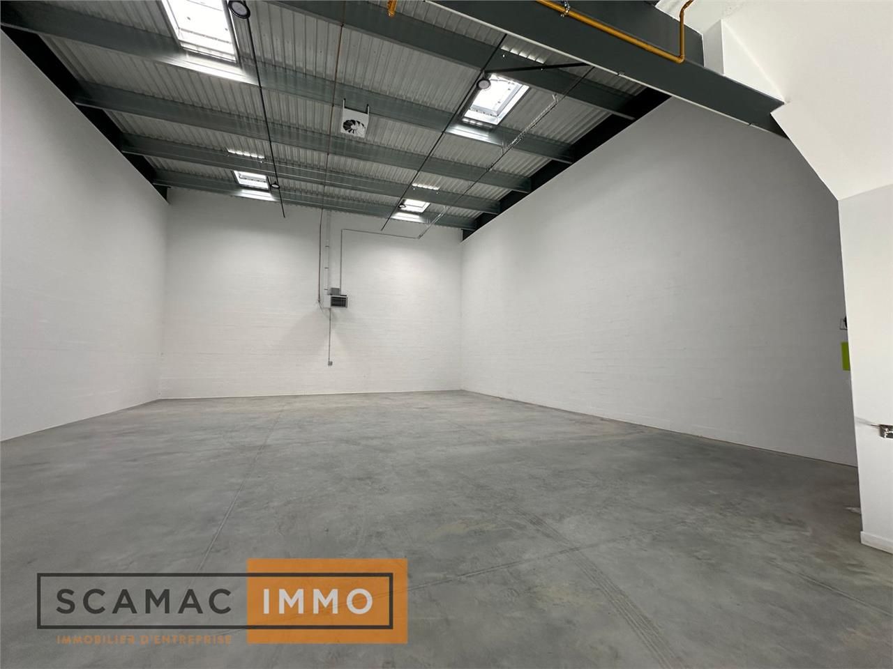 Local d'activités de 1341m²