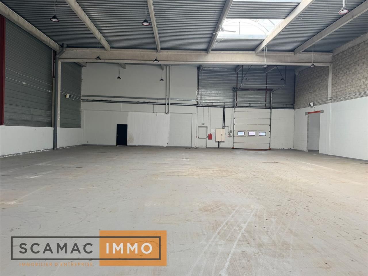 Local d'activités de 1400m²